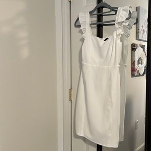 White sleeveless dress
